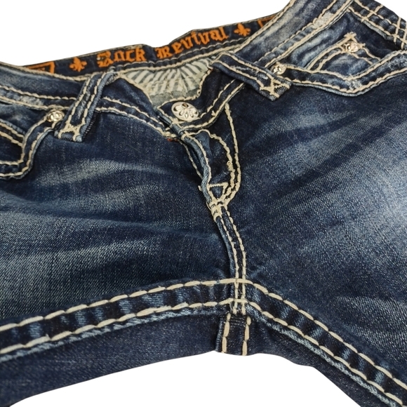 Rock Revival Women's Blue Embroidered Capri Jeans Size 27 - Picture 4 of 11